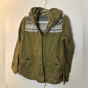 Roxy winter cloud jacket size medium olive green and tribal print women’s